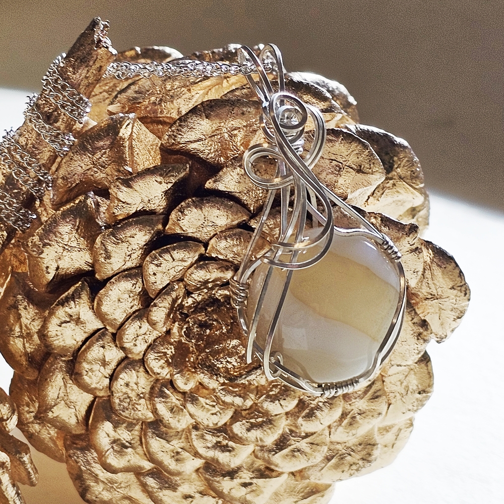 Elegant Silver Wire Wrapped Pendant Necklace